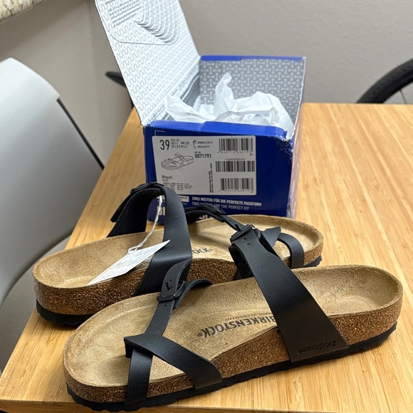 Birkenstock Shoes - Birkenstock Mayari Sandals in Blaxk
